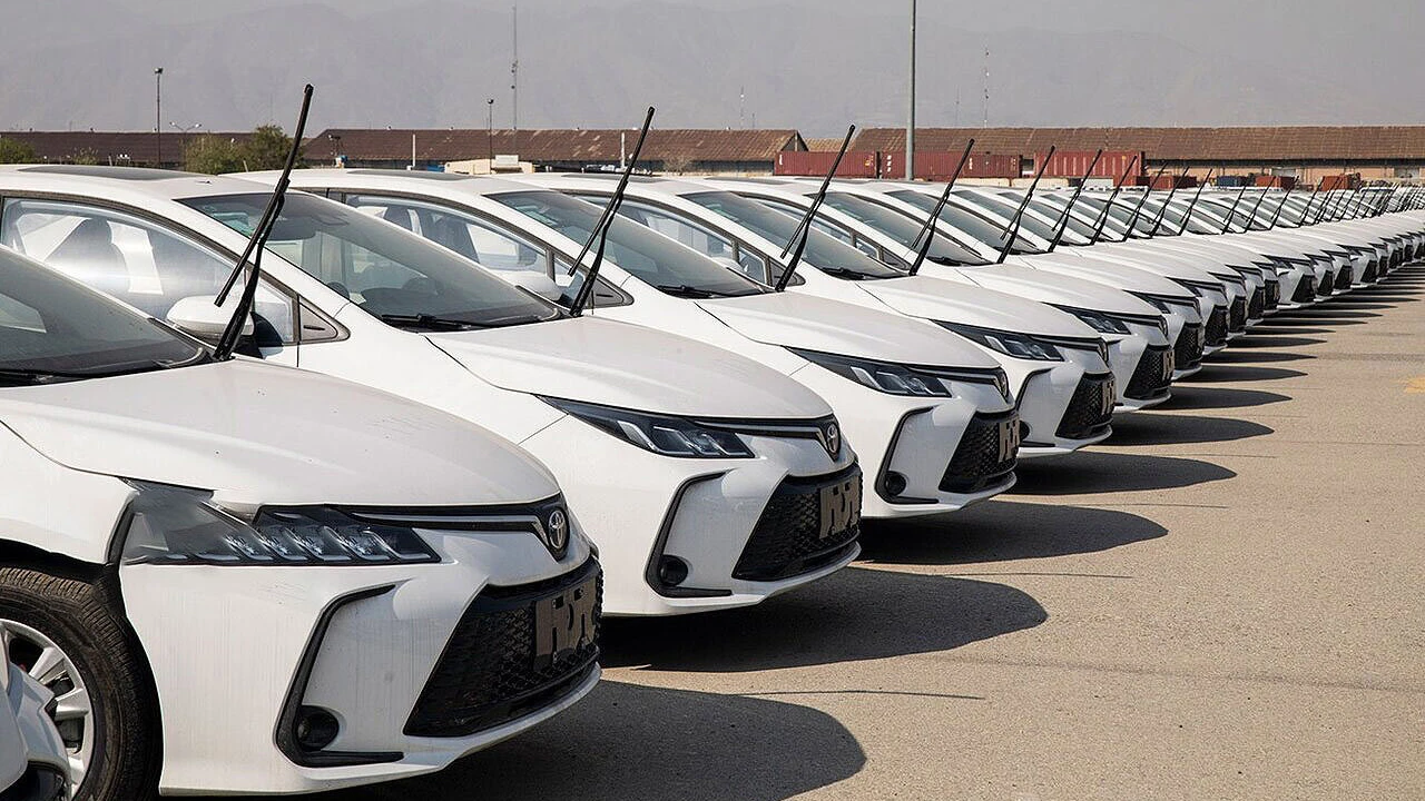 ممنوعیت عرضه خودروهای وارداتی با نرخ ارز جدید اعلام شد