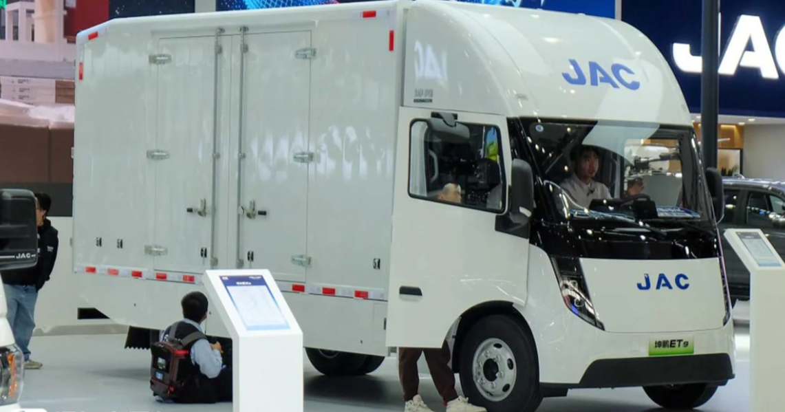 کامیونت برقی جک Kunpeng ET9؛ آغاز تحول بزرگ در لجستیک پاک و هوشمند