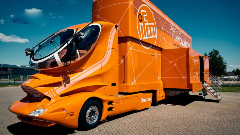 کامیون کولانی؛ بررسی عجیب‌ترین کشنده دنیا با شاسی داف XF + مشخصات